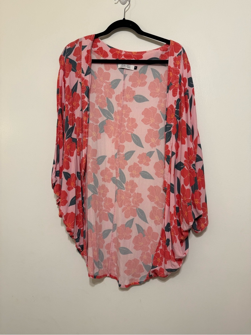 Fighting Eel Ava Sky Kaftan